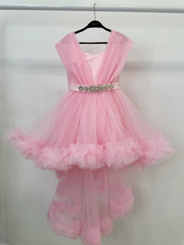 Fustan Pink Tutu me Deta të Përdredhura dhe Rrip me Gurë të Shndritshëm
