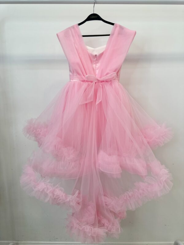 Fustan Pink Tutu me Deta të Përdredhura dhe Rrip me Gurë të Shndritshëm - Figura 2