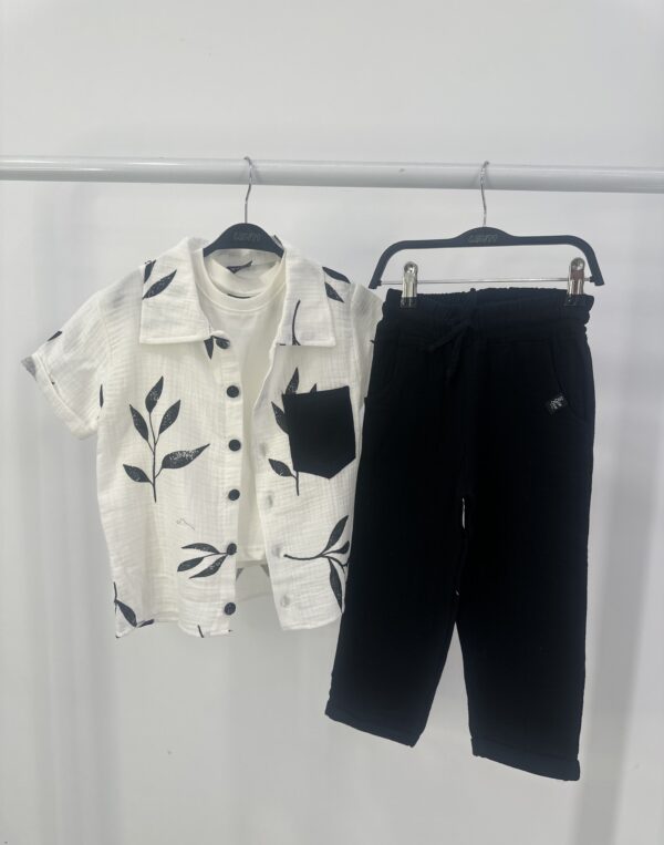 Set Veror Chic për Djem: Këmishë me Gjethe & Pantallona Sportive