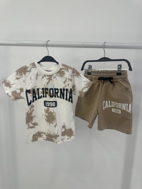 Set Veror "California 1998" - Bluze Tie-Dye dhe Shorte Kaf