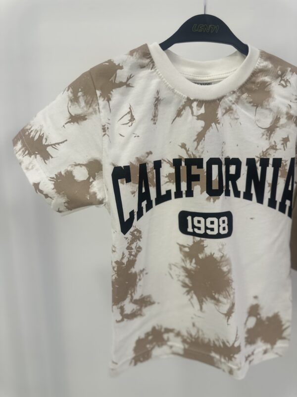 Set Veror "California 1998" - Bluze Tie-Dye dhe Shorte Kaf - Figura 3