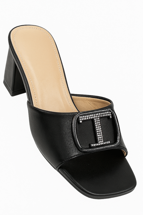 Sandale Mule e Zezë me Takë të Trashë dhe Detaj “T” me Gurë – Stili “JK Shoes”