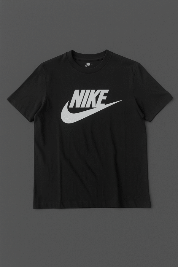 Bluze Nike e zezë me logo klasike të bardhë
