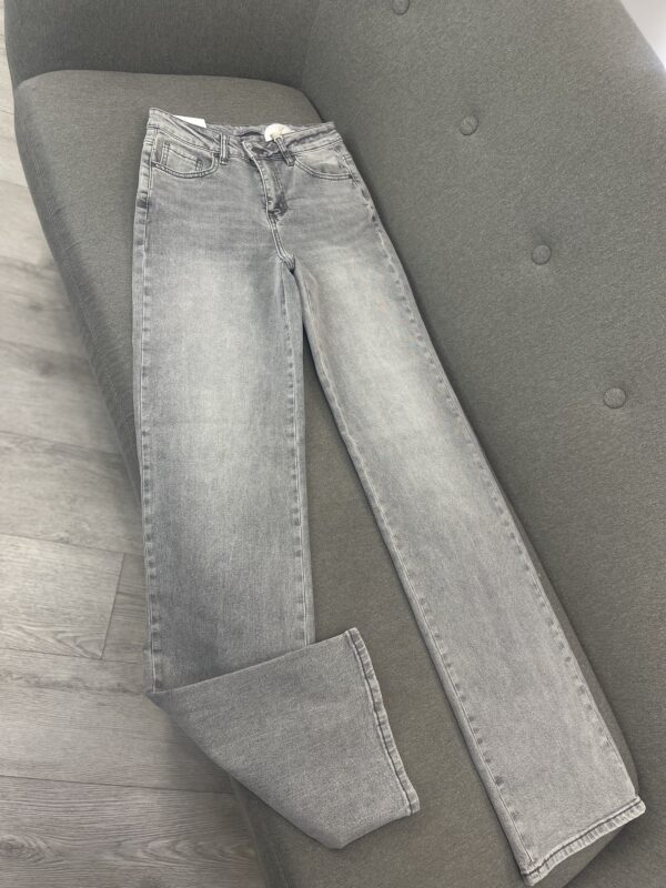 Xhinse "Wide-Leg" Gri të Çelët me Bel të Lartë dhe Stil Urban - Figura 2