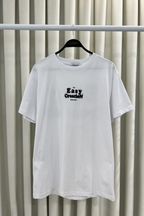 Bluze e Bardhë “Easy Creation” nga ESA – Stili Minimalist dhe Krijues