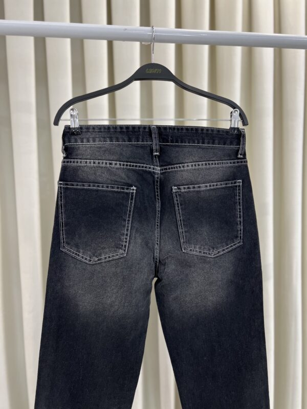Xhinse të Zezë të Laruara (Washed Black) me Qepje Kontrastuese - Image 3