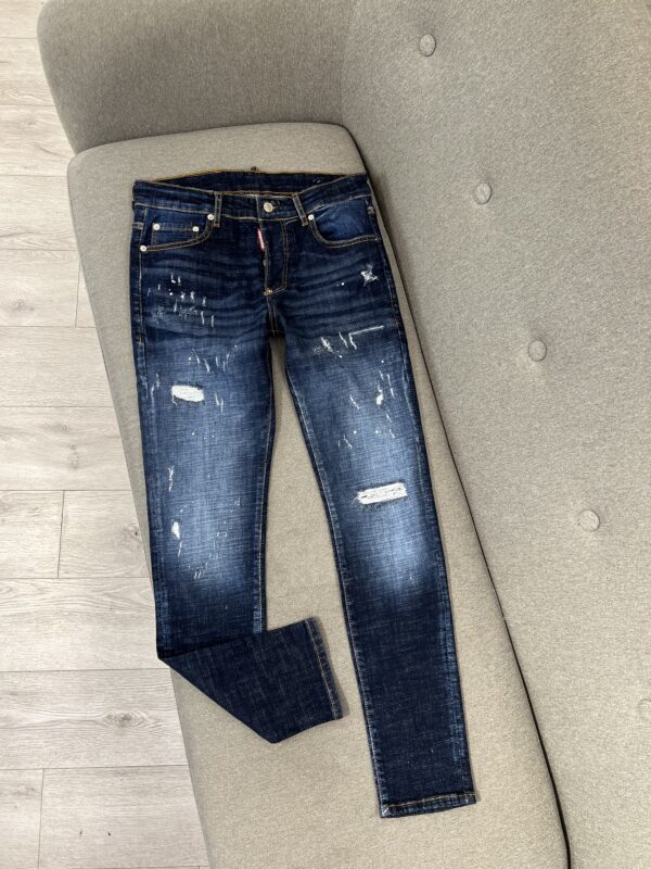 Farmerka Dsquared2 Blu të Errëta me Efekt të Vjetëruar dhe Detaje të Shkatërruara