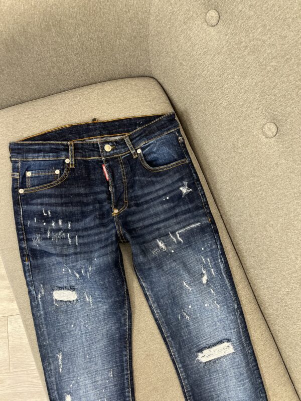 Farmerka Dsquared2 Blu të Errëta me Efekt të Vjetëruar dhe Detaje të Shkatërruara - Image 2