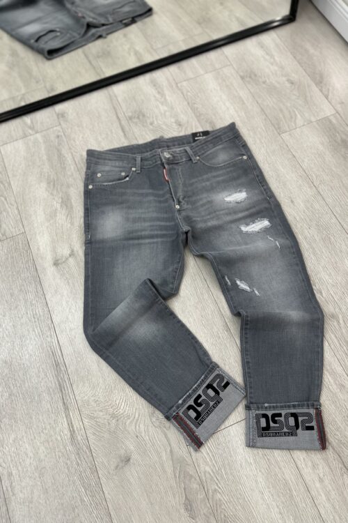 “Xhinsat Gri të Shqyer me Nënshkrim: Stili Dsquared2”