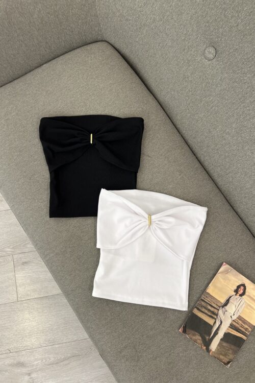 “Stili Modern dhe Minimalist: Topa Bandeau me Detaj të Artë”