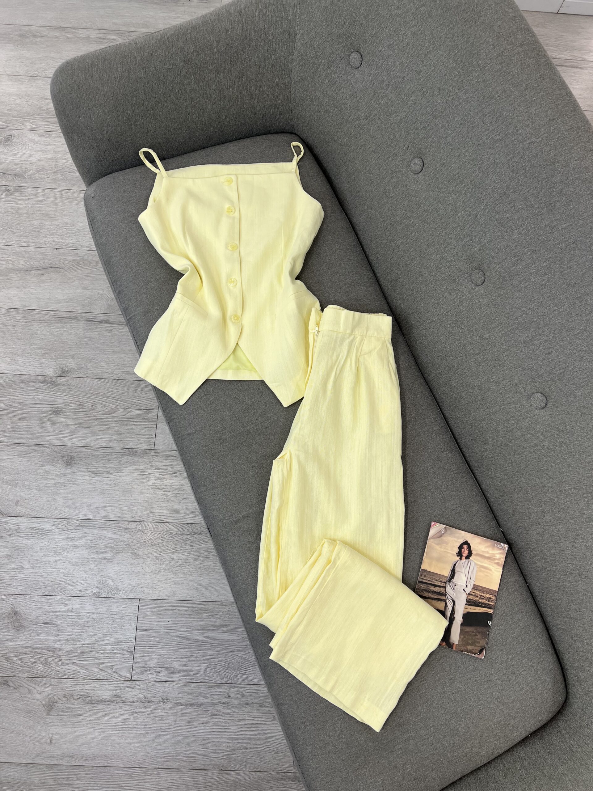 Set Elegant Veror në të Verdhë Pastel