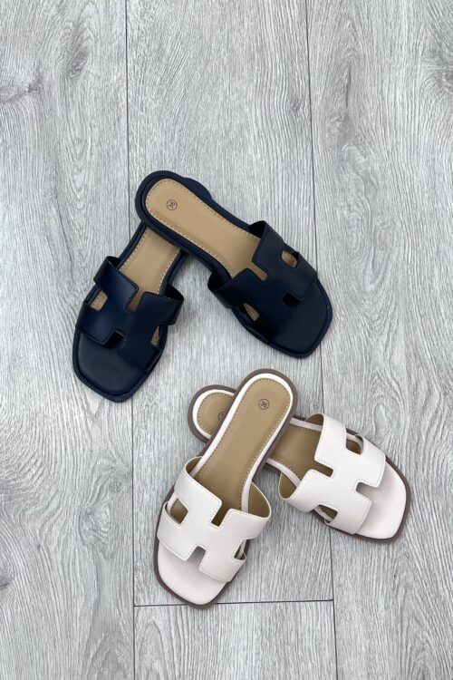 Sandale Slide me Stil Klasik: Elegancë Minimaliste për Verën