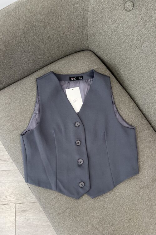 Jelek Elegant Gri me Kopsa, i Përshtatshëm për Veshje Zyrtare ose Casual