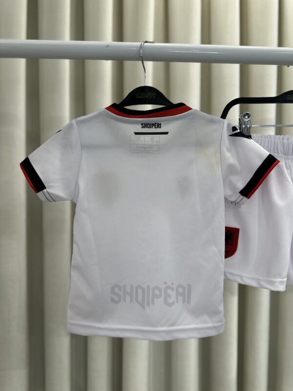 Set Futbolli Shqiptar për Fëmijë - Fanella dhe Shorte E Bardhë - Figura 3