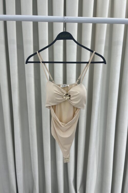 Body Beige me Prerje në Mes dhe Detaj Shkëlqyes