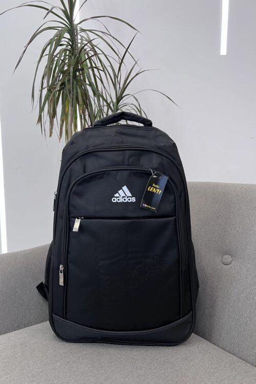 Çantë shpine Adidas, e zezë, e gjerë dhe e qëndrueshme