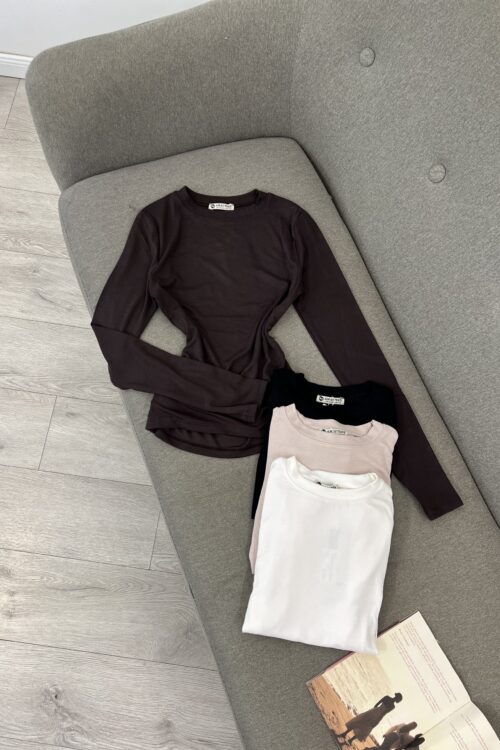 Bluza bazë me mëngë të gjata