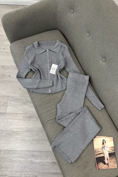 Set Triko Rib në Gri – Stili I Rehatshëm dhe Elegancë Minimaliste