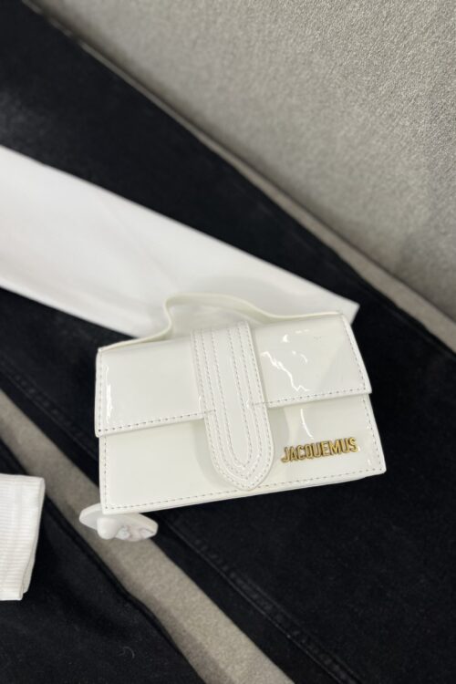 Eleganca Minimale: Çanta e Vogël E Bardhë Jacquemus