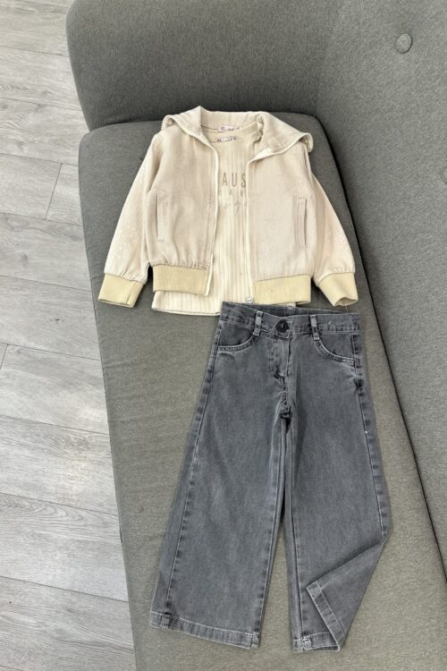 Komplet Urban: Xhaketë Bezhë ‘Bomber’ & Pantallona Xhins ‘Wide Leg’ Gri