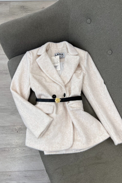 Xhaketë/Blazer E Butë Dhe Elegante Me Theks Belin – Për Vjeshtë/Dimër