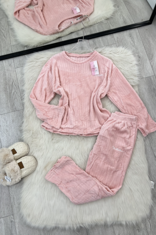 Komplet pizhama prej pelushi rozë | Rehati Maksimale