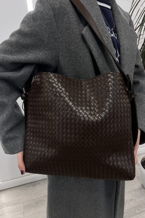 Cante e madhe ”Tote”