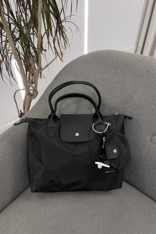 Çantë klasike (Tote Bag) me detaje lëkure dhe kuletë të bashkangjitur