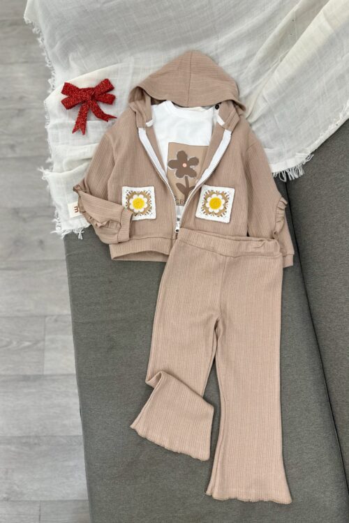 Set Elegant dhe Komod për Vajza: Xhup me Kapuç me Lule ‘Crochet’ dhe Pantallona ‘Flare’ me Rrip – 0-24 muaj – Bezhe