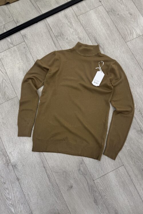 Bluzë me Grykë Gjysmë të Lartë (Mock Neck) – Ngjyrë Kafe – S – E kaft