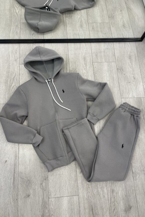 Polo Ralph Lauren Kompleti Sportiv (Tracksuit) Gri I Lehtë – Hoodie Me Zinxhir Dhe Pantallona Jogger, Logo Kali I Zi – Xl – Gri